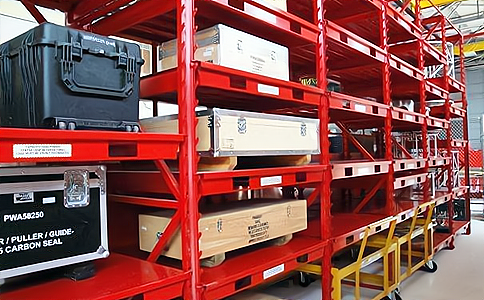 對(duì)于金屬環(huán)境的應(yīng)用，我們?cè)撛趺丛O(shè)計(jì)電子標(biāo)簽和讀寫器天線